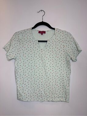 Carisma Mint dainty Floral Ribbeb Notch Neck Tee sz small lettuce hem